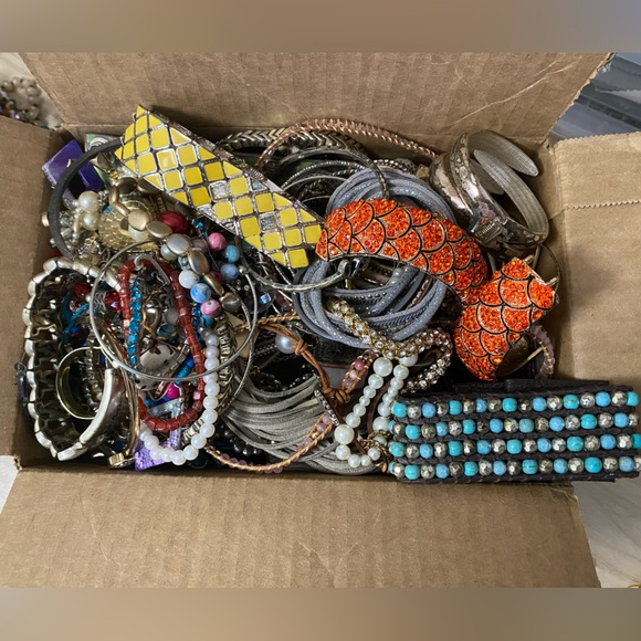 Jewelry - Jewelry craft lot 4 pounds (READ DESCRIPTION)